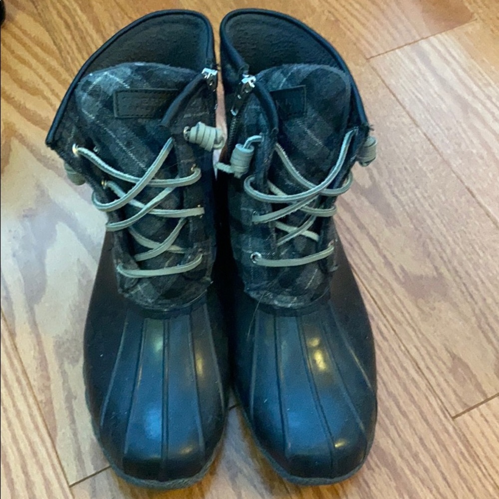 Sperry Top-Sider Sorel boots!